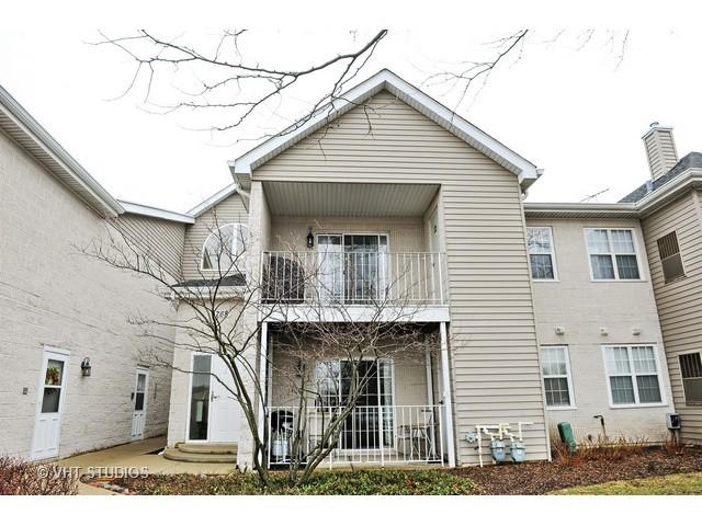 768 N Gary Ave. #202, Carol Stream, IL 60188