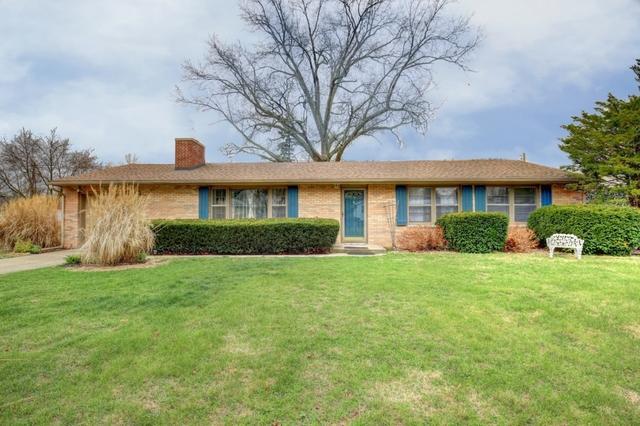 1209 Mayfair Rd., Champaign, IL 61821