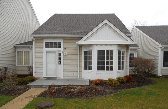 520 Hidden Creek Ln., North Aurora, IL 60542