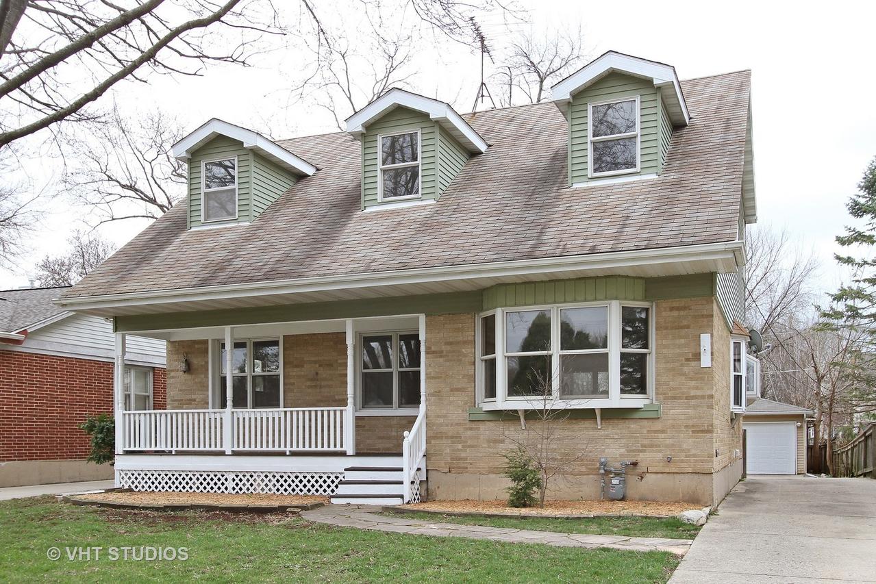 819 Mckinley Ave., Mundelein, IL 60060