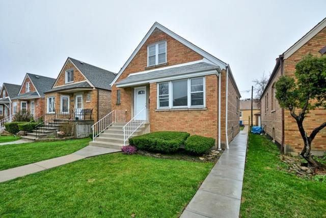 5604 S Karlov Ave., Chicago, IL 60629
