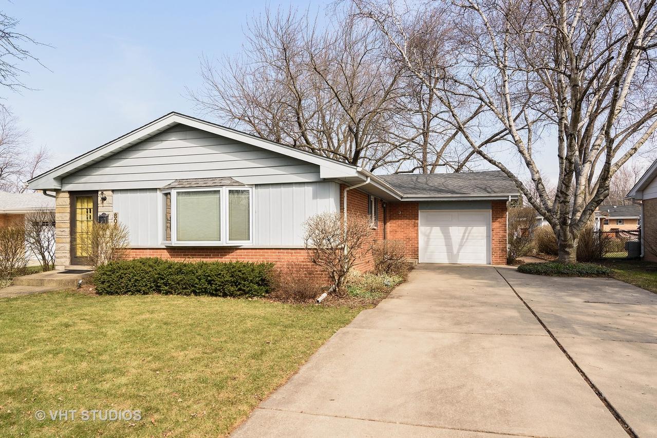 802 E Jules St., Arlington Heights, IL 60004
