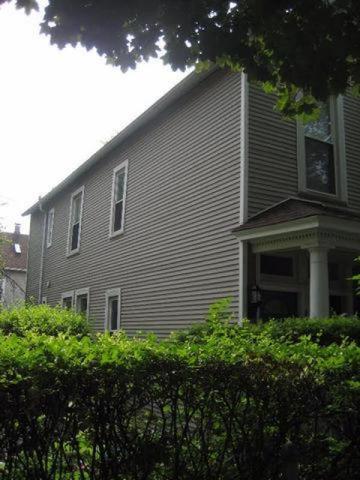2423 N Fairfield Ave., Chicago, IL 60647