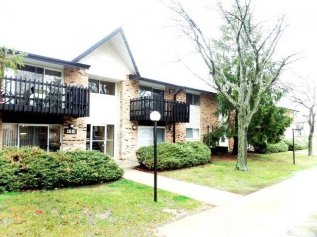 15B Kingery Quarter Dr. #205, Willowbrook, IL 60527