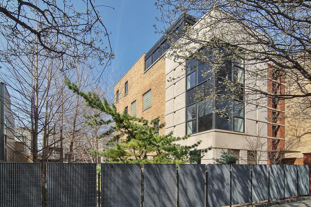 1330 N Cleveland Ave., Chicago, IL 60610