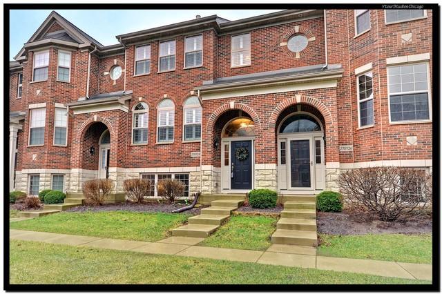 27W724 Hodges Way, Winfield, IL 60190