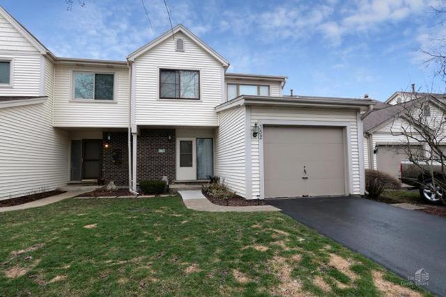 352 E Forest Knoll Dr., Palatine, IL 60074