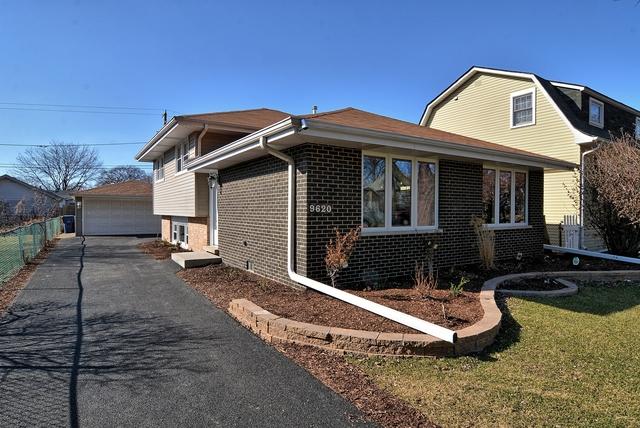 9620 Moody Ave., Oak Lawn, IL 60453