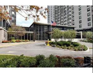 5701 N Sheridan Rd. #12C, Chicago, IL 60660