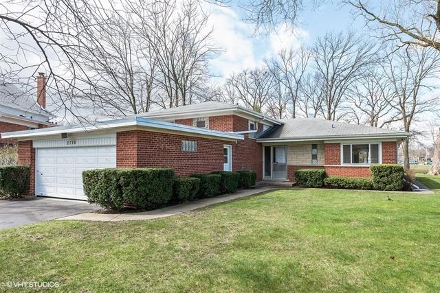 2738 Lincoln Ln., Wilmette, IL 60091