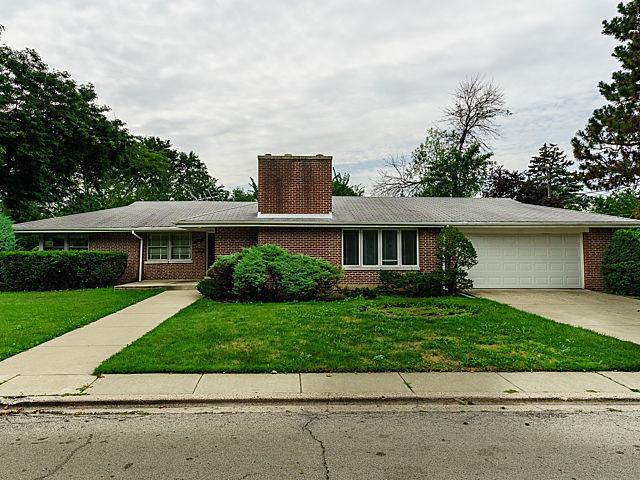 3351 W Arthur Ave., Lincolnwood, IL 60712
