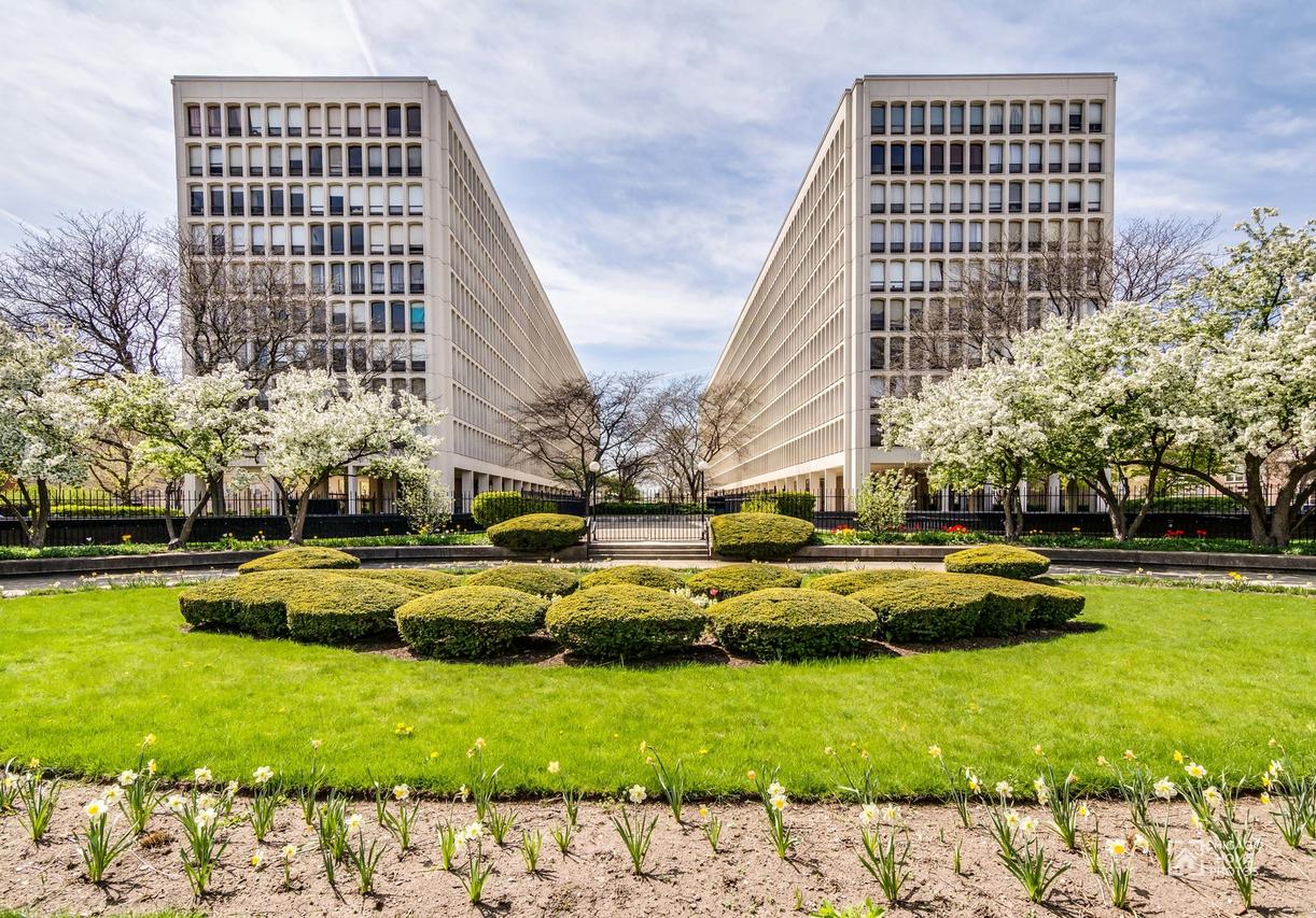[Address Hidden by Seller], Chicago, IL 60637