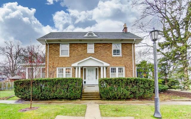 97 Dover Ave., La Grange, IL 60525