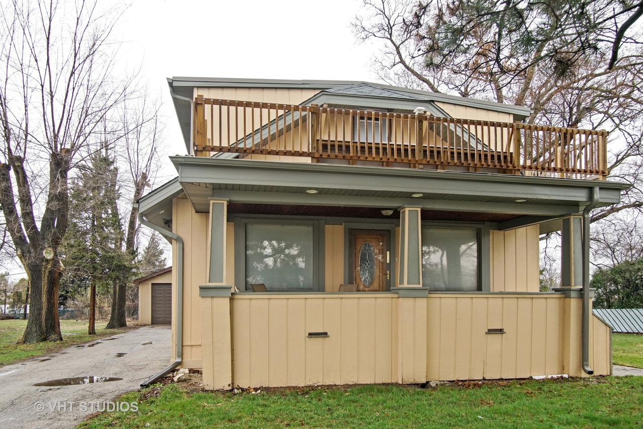 4N336 N Mill Rd., Addison, IL 60101