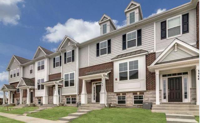 1162 Evergreen Ave. #12-2, Des Plaines, IL 60016