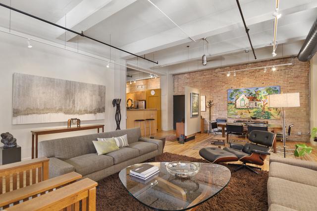 1327 W Washington Blvd. #2A, Chicago, IL 60607