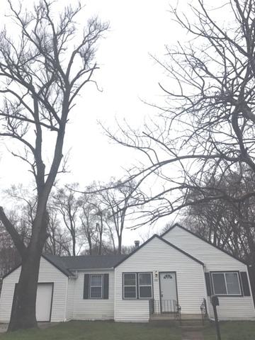 102 E Willow Dr., Round Lake Park, IL 60073
