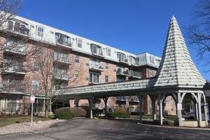 5125 Blodgett Ave. #205-T, Downers Grove, IL 60515