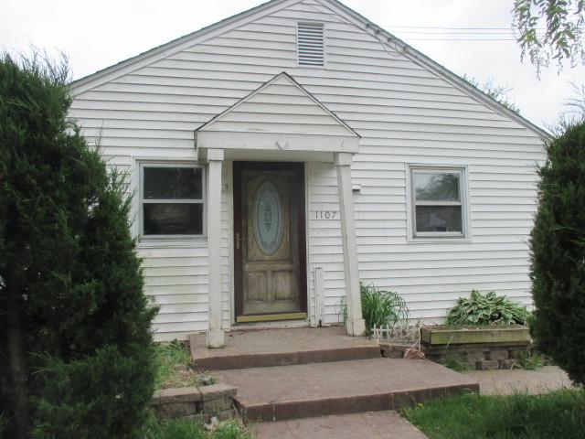 1107 Indian Ave., Aurora, IL 60505