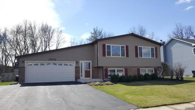 2209 High Point Dr., Lindenhurst, IL 60046