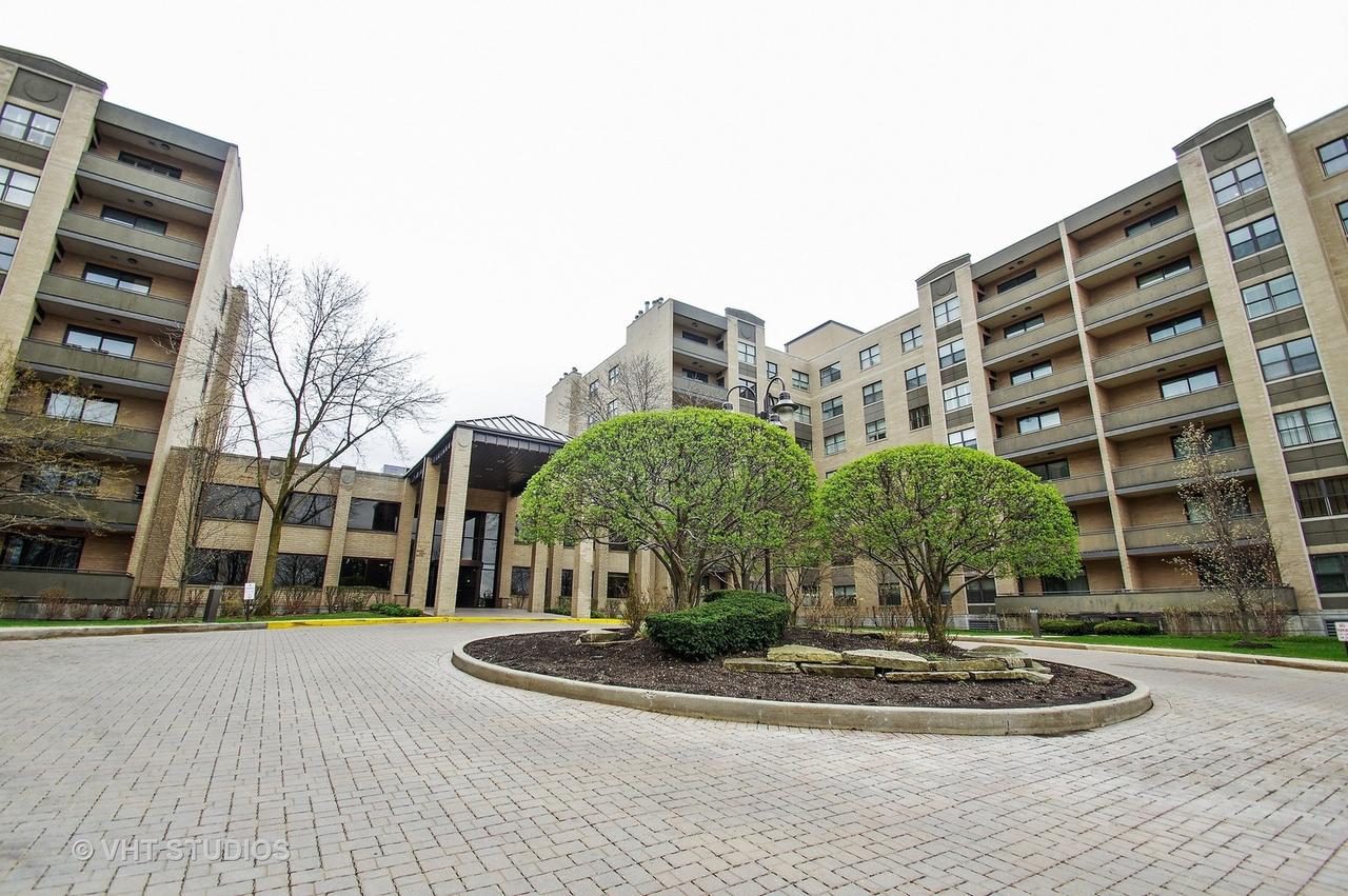 4545 W Touhy Ave. #602E, Lincolnwood, IL 60712