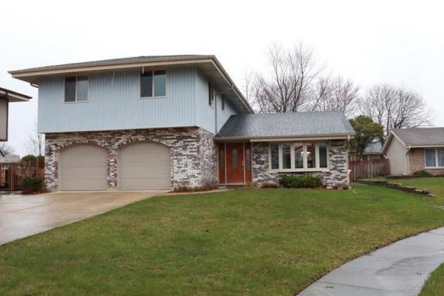 1123 Tiverton Ct., Schaumburg, IL 60193