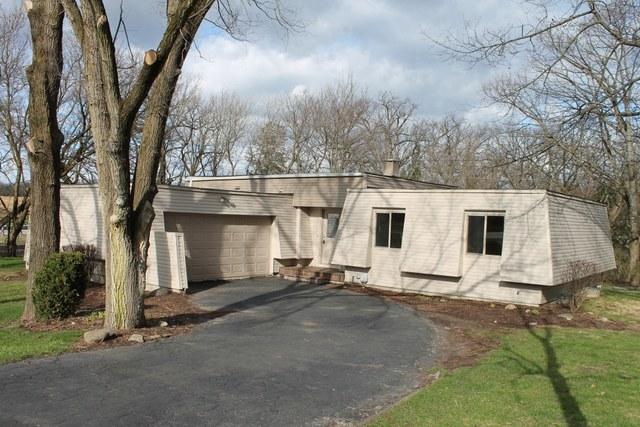 5N973 Kingswood Dr., St. Charles, IL 60175