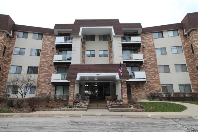 3300 N Carriageway Dr. #101, Arlington Heights, IL 60004