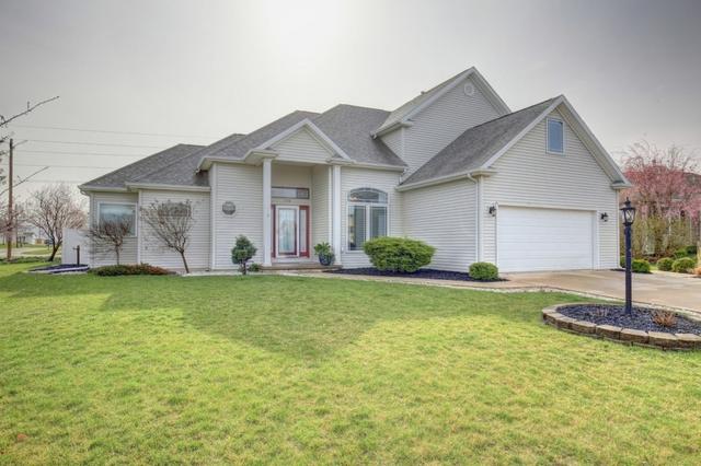 530 Hawthorne Dr., St. Joseph, IL 61873