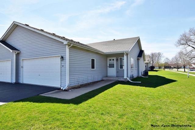 16 S Juniper Dr., North Aurora, IL 60542