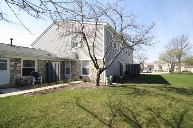 273 Nantucket Harbor, Schaumburg, IL 60193