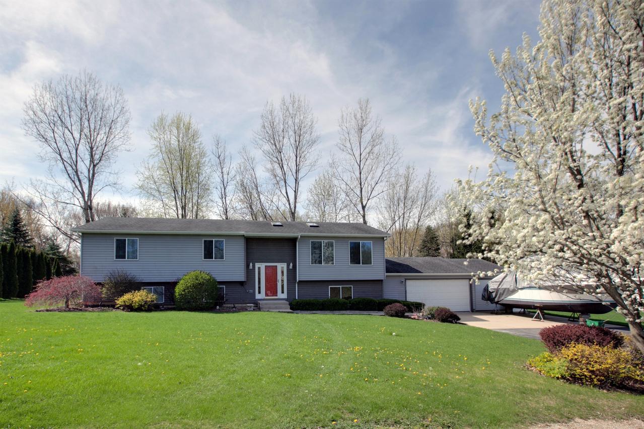 24815 W Halie Ct., Lake Villa, IL 60046