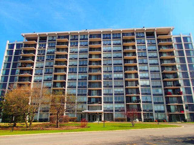 8815 W Golf Rd. #5E, Niles, IL 60714