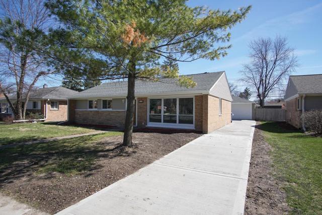745 E Thacker St., Des Plaines, IL 60016