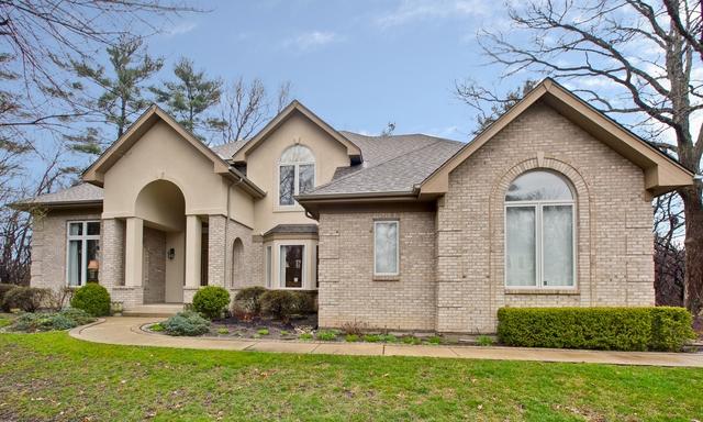 310 Belle Foret Dr., Lake Bluff, IL 60044