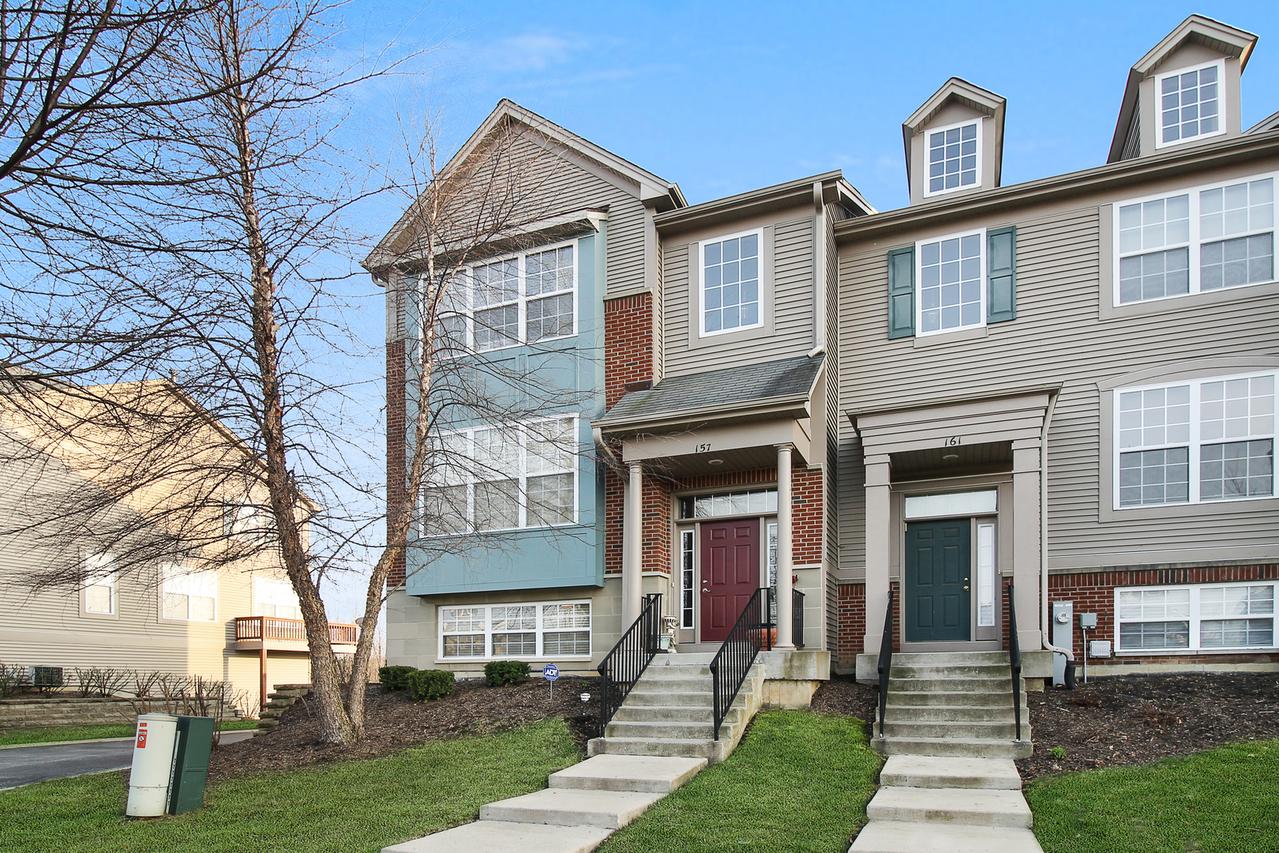 157 Station Park Cir., Grayslake, IL 60030