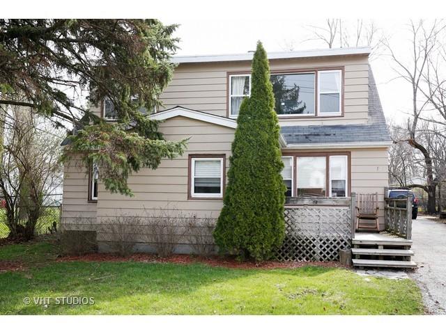 123 Greenwood Dr., Round Lake Park, IL 60073
