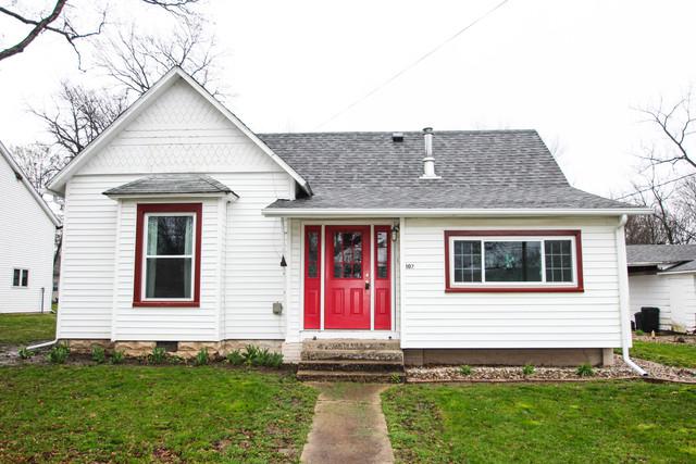 107 Center St., Alvin, IL 61811