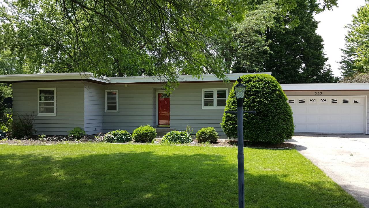 553 Kingsway Dr., Aurora, IL 60506