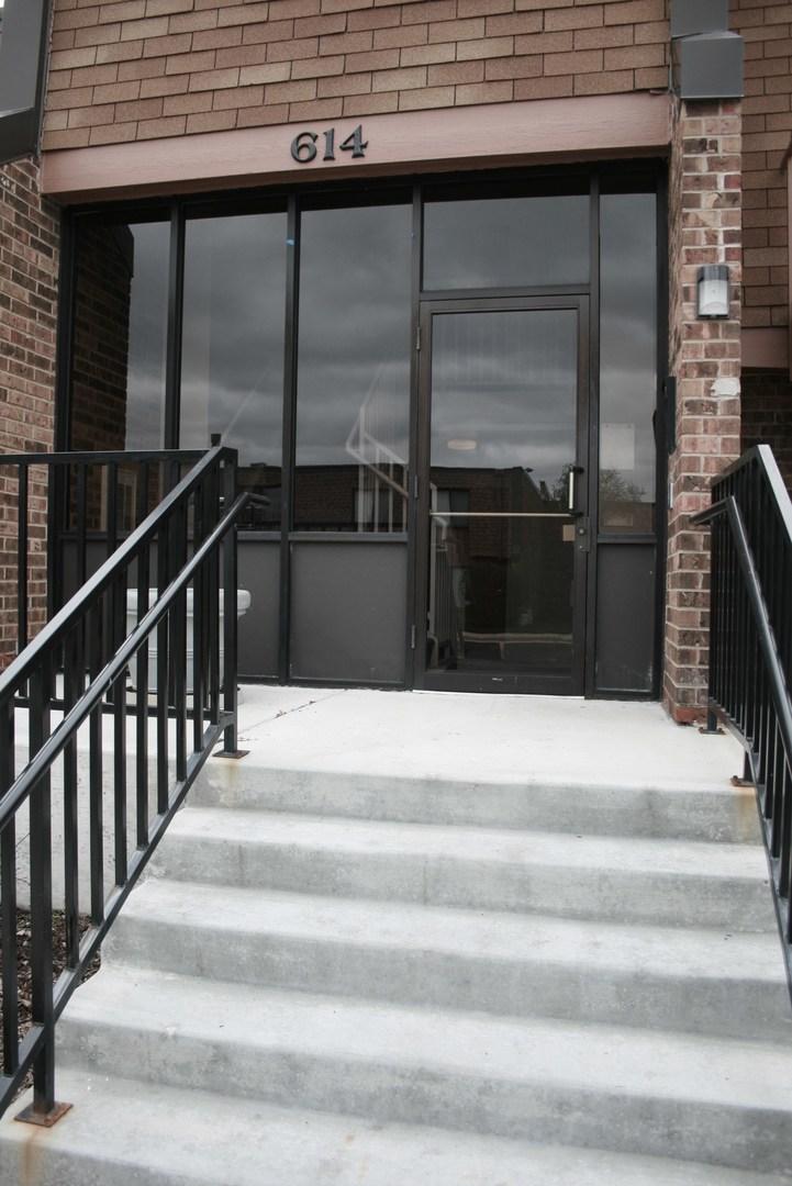 614 Tralee Ct. #1D, Schaumburg, IL 60193