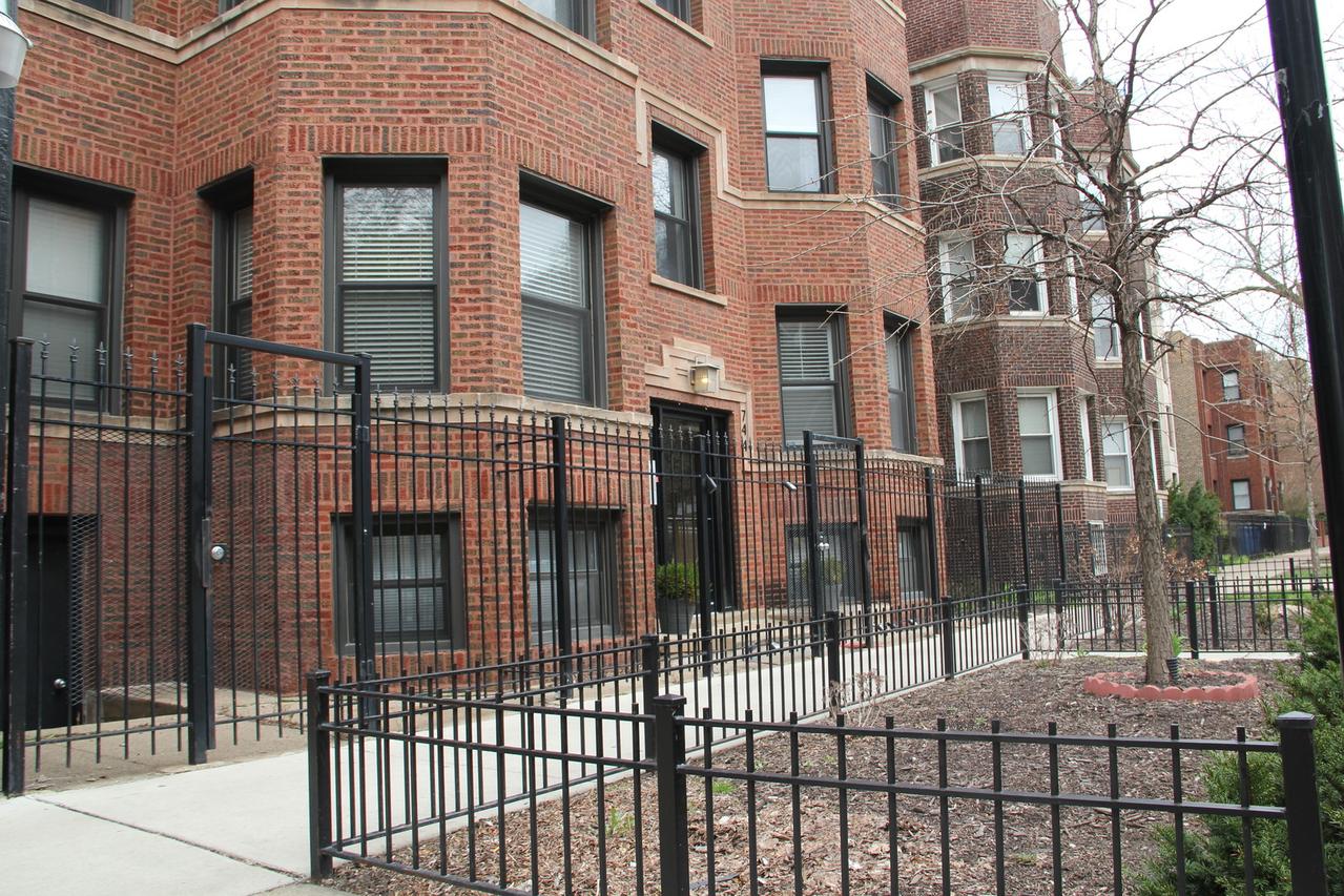 744 W Cornelia Ave. #2W, Chicago, IL 60657