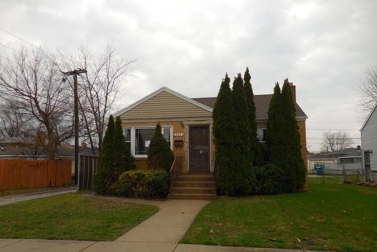 562 Greenbay Ave., Calumet City, IL 60409
