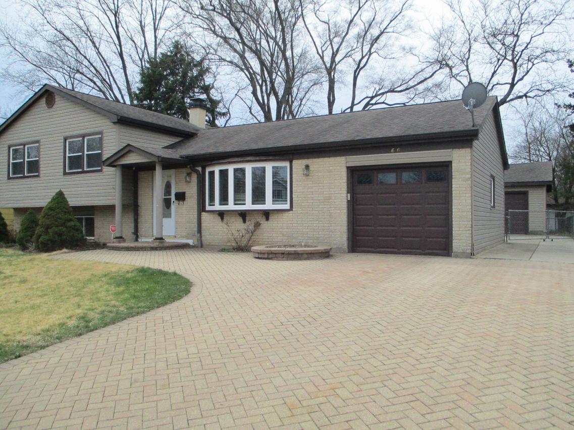 616 Elsinoor Ln., Crystal Lake, IL 60014