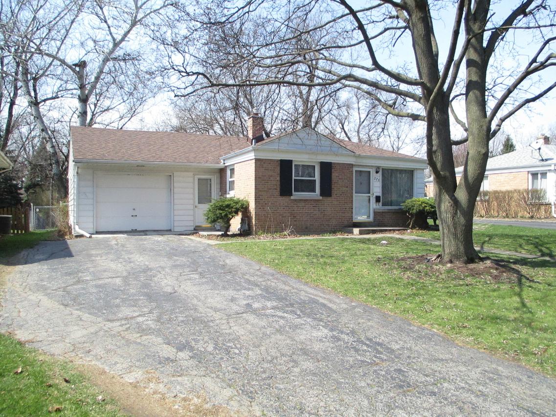 226 S Elmwood Ave., Palatine, IL 60074