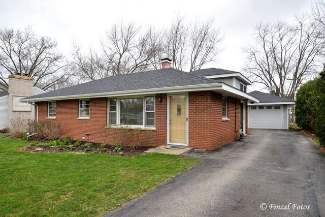 1376 Teakwood Ln., Crystal Lake, IL 60014