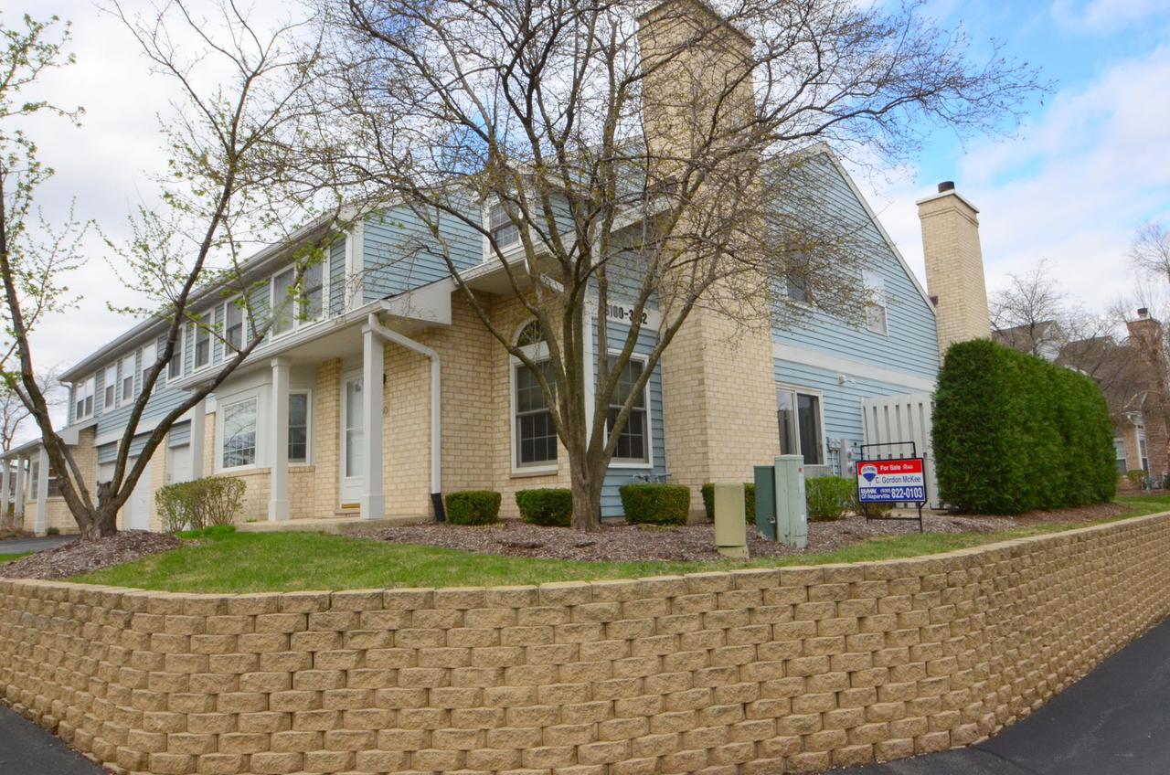 3160 Anton Dr., Aurora, IL 60504