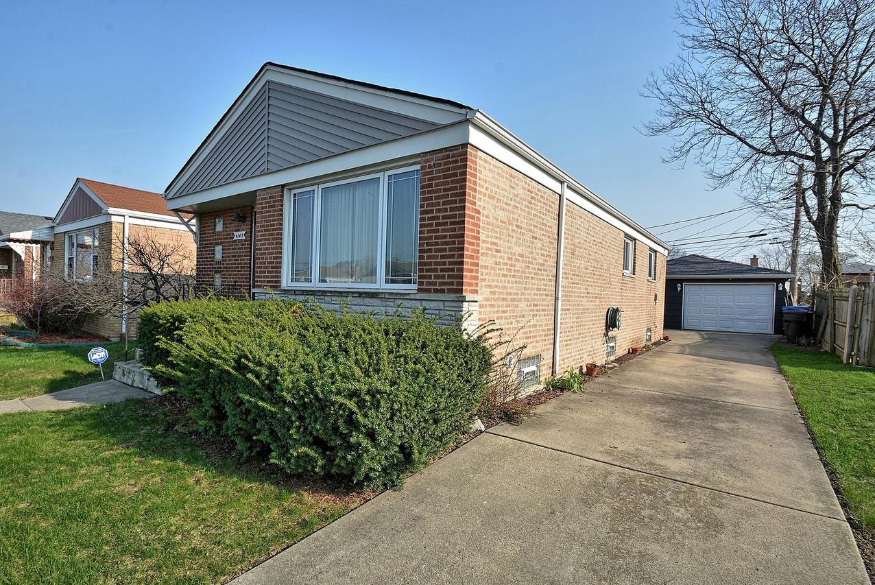 4143 W 81st St., Chicago, IL 60652