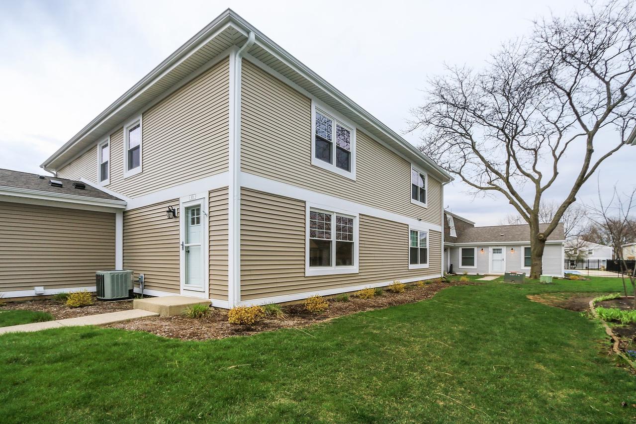 419 Farmingdale Cir., Vernon Hills, IL 60061