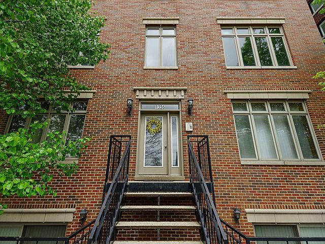 1326 W Grenshaw St. #D, Chicago, IL 60607