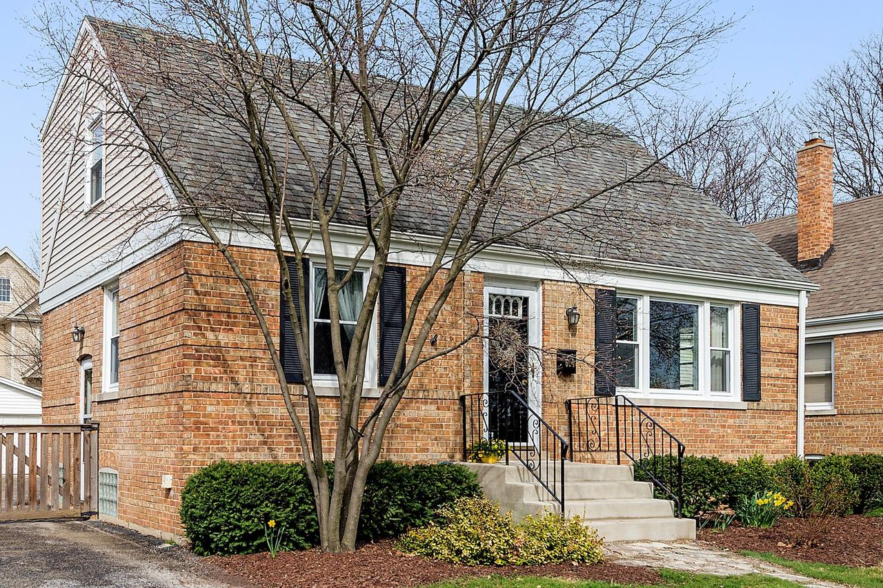 604 8th Ave., La Grange, IL 60525